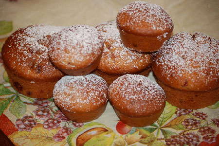 einfaches Rezept für Muffins mit Brombeeren und Frischäse, sehr beliebt bei Alt und Jung