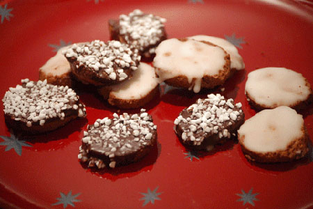 Zwiebackplätzchen - Plätzchenrezept mit Hagelzucker und Schokolade